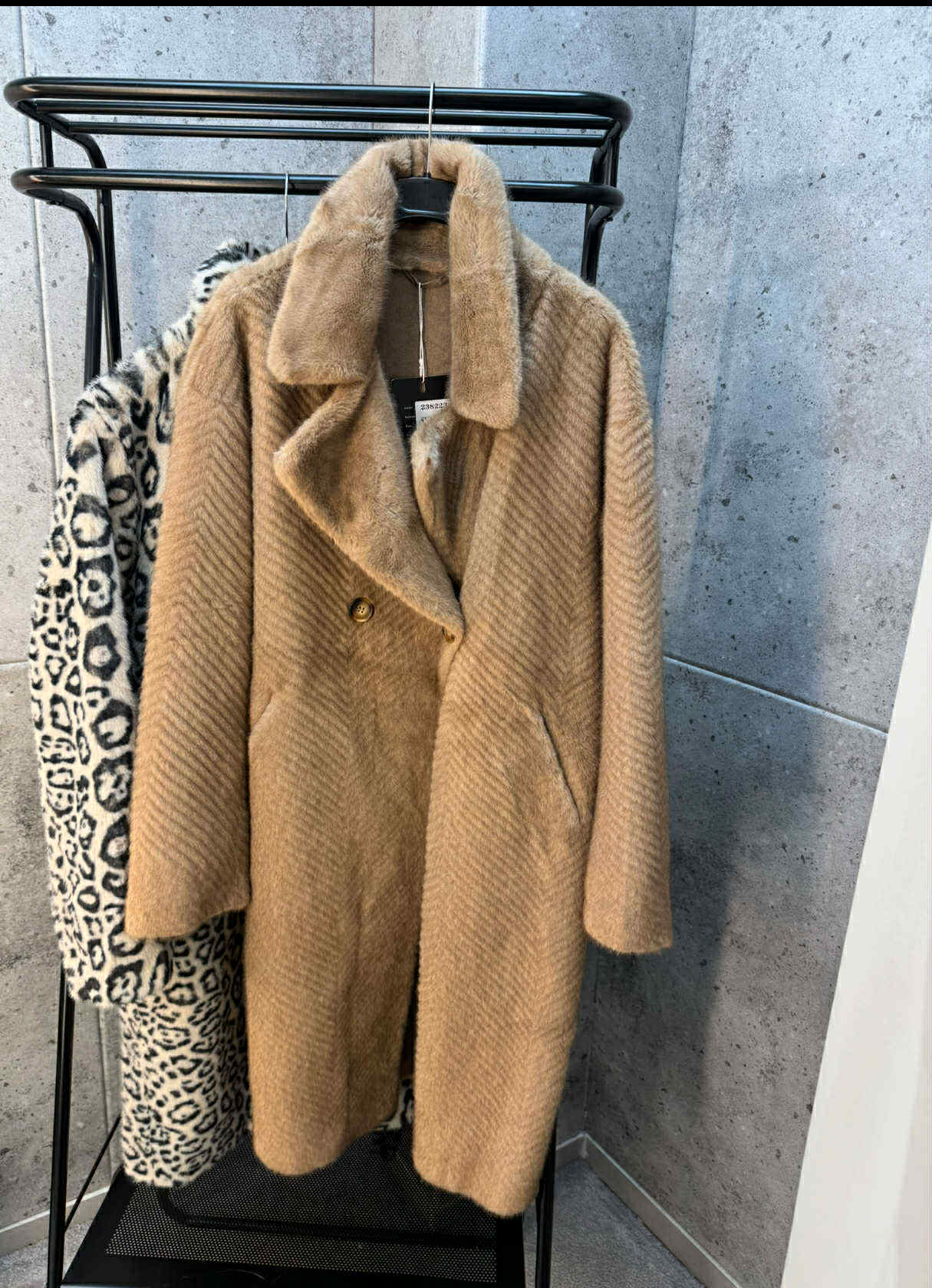 Rudi kailiniai ilgi su diržu